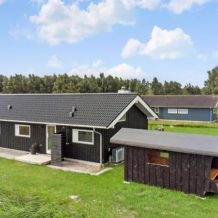 Stunning In With Wifi Rødby
