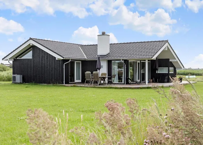 Holiday home Stunning In With Wifi